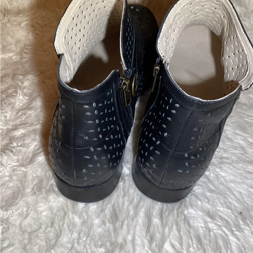 Spenco orthotic black leather razor cut ankle boots size 8.5